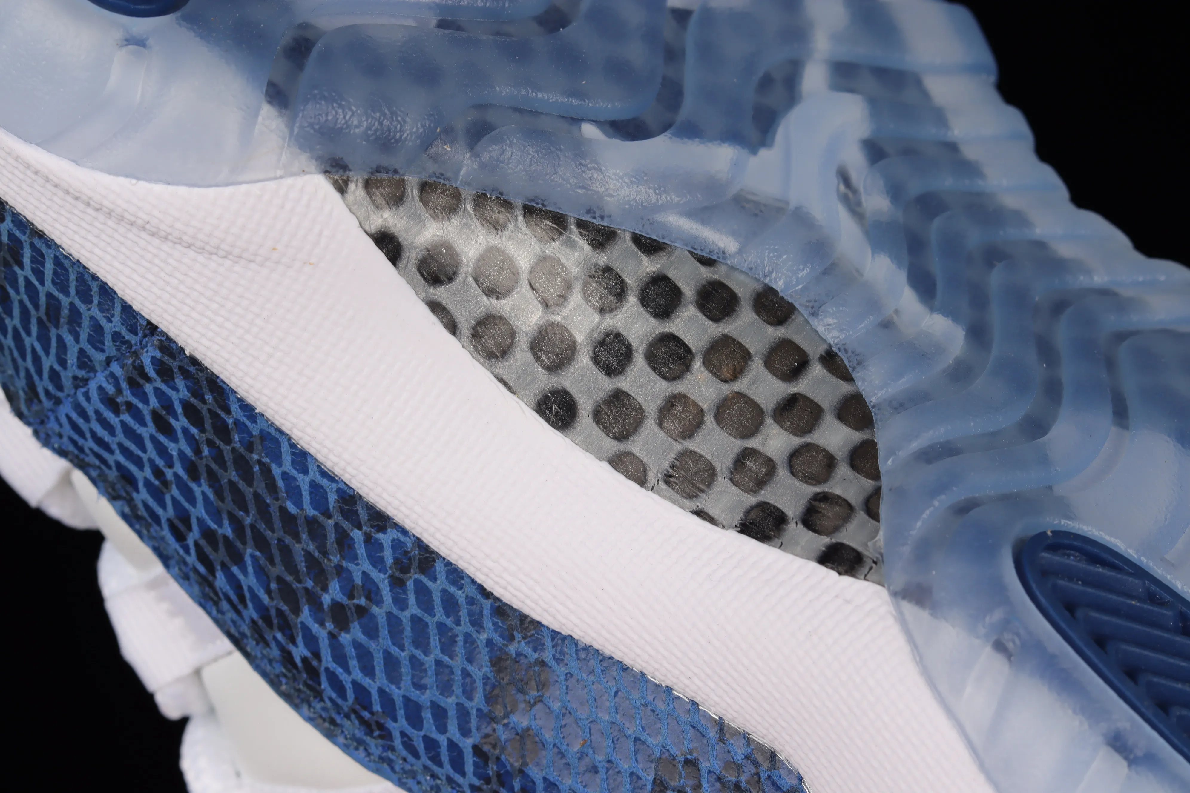 All categories Air Jordan Jordan series basketball shoes Air Jordan 11 F version Air Jordan 11 Low SE Snakeskin AJ11 Joe 11 blue snake pattern genuine carbon CD6846-102